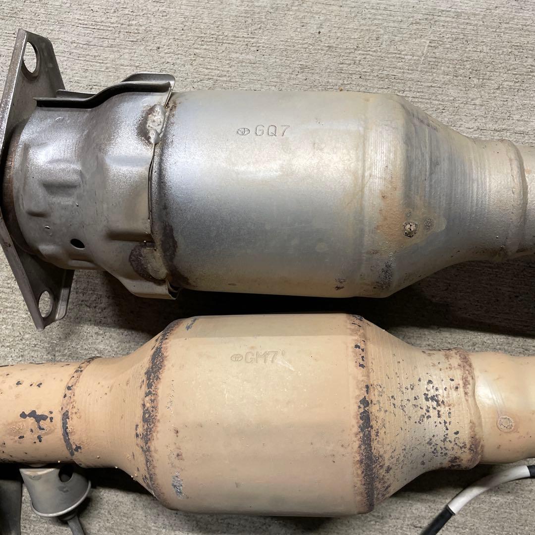 ヴォクシーZRR70 触媒　GQ7 GM7