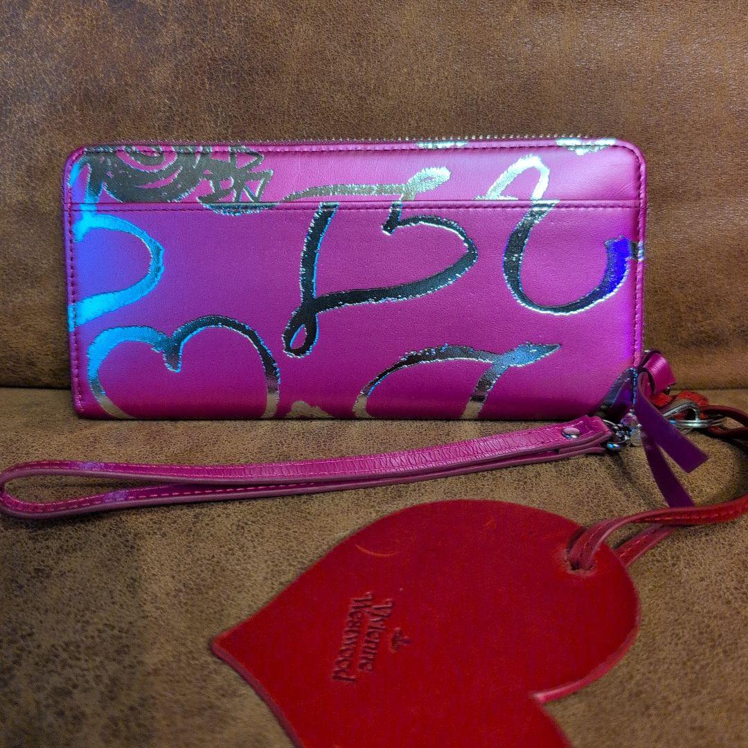 お正月最終セール VivienneWestwood長財布ハートチャーム付き