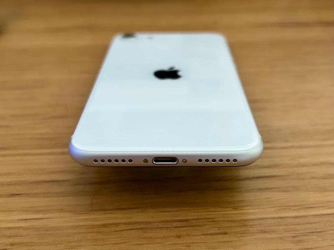 Apple iPhoneSE第2世代 ホワイト 美品 ネットワーク利用制限確認済