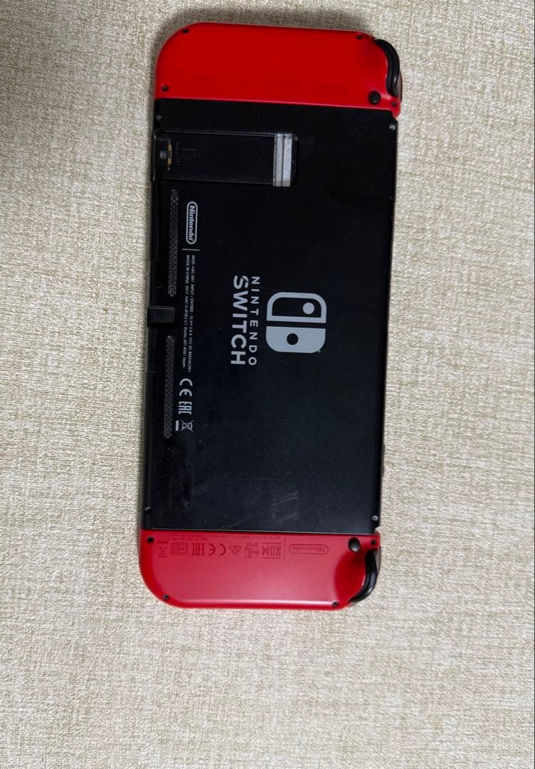 か*ず様 Nintendo Switch 本体 赤