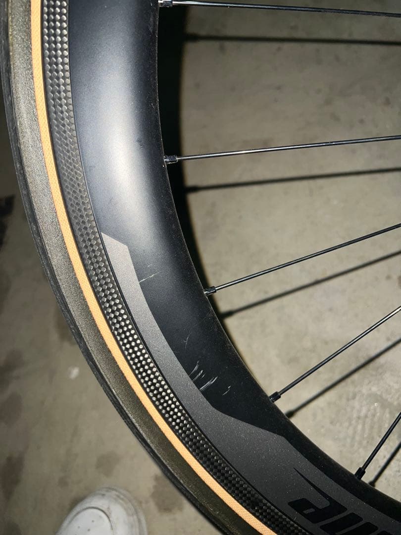 Prime チューブラータイヤ ブラック/ゴールド