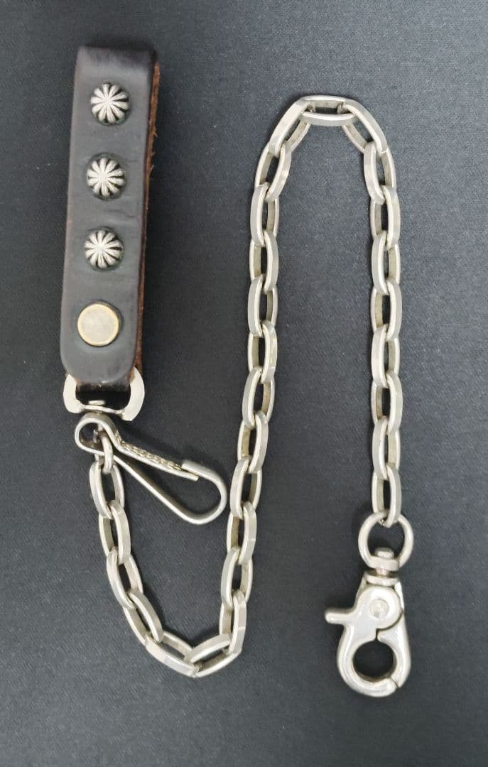 希少品　HTC ウォレットチェーン ブラックレザーXシルバースタッズ　USA製