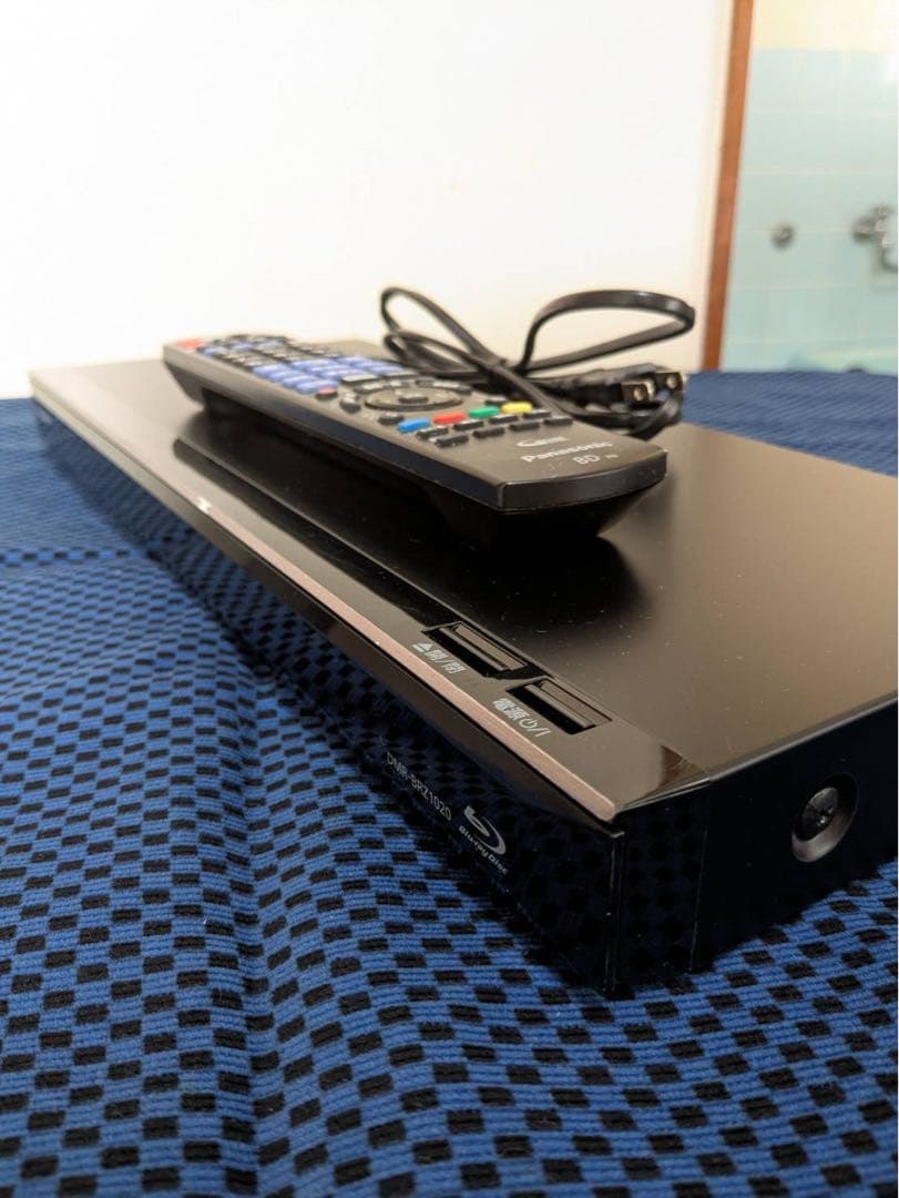 【16】Panasonic ブルーレイレコーダー リモコン付き