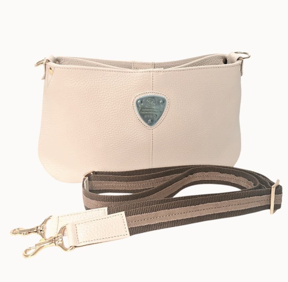 未使用ATAO chivy+ 2Way バッグ レザー ショルダーバッグ 白