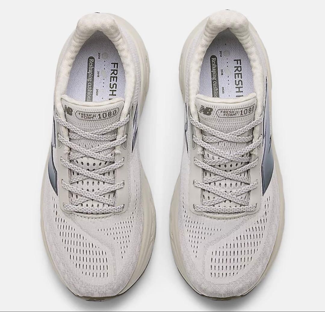 New Balance Fresh Foam ホワイト/パープル スニーカー