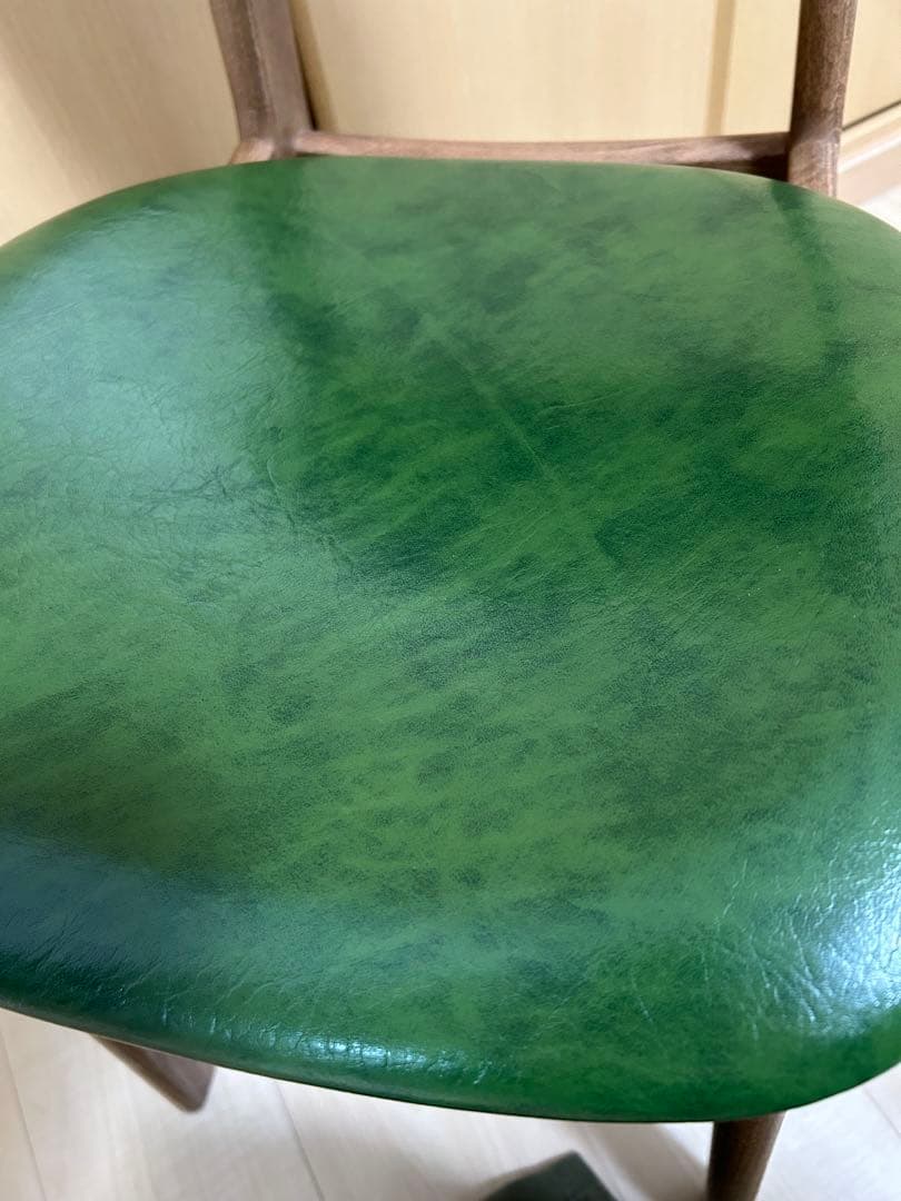レトロ風 緑色 IKPダイニングチェア 1脚