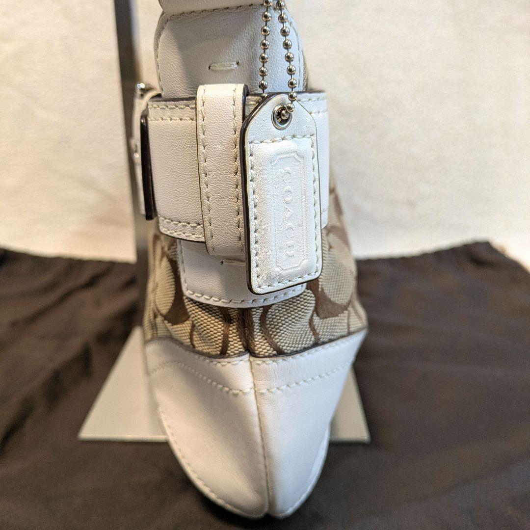 COACH Shoulder Bag Signature WHITE コーチ