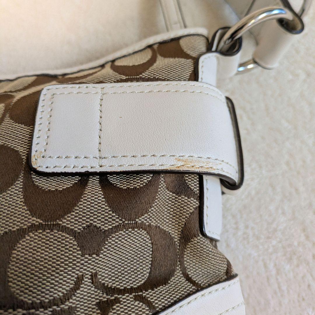 COACH Shoulder Bag Signature WHITE コーチ