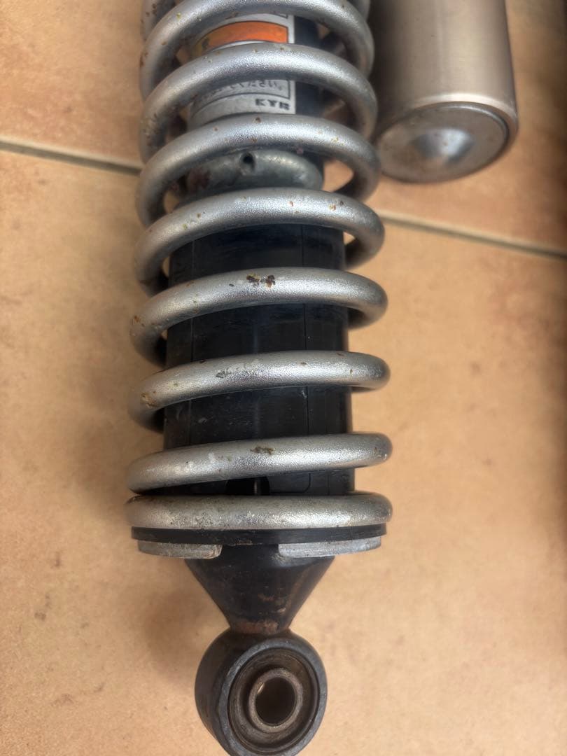 ゼファーχ サスペンション シルバー ブラック 2個セット