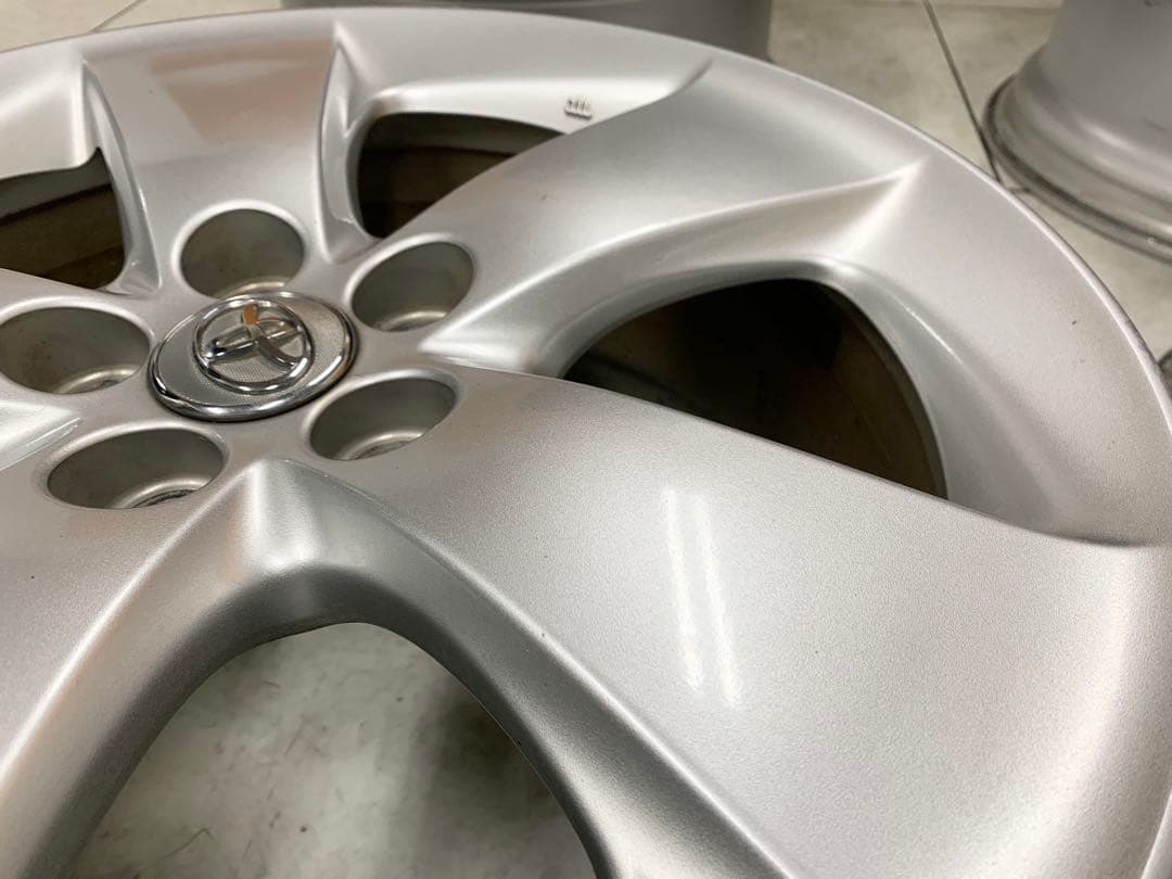 30プリウス　ツーリング　17×7J 送料無料　バランサーチェック済み