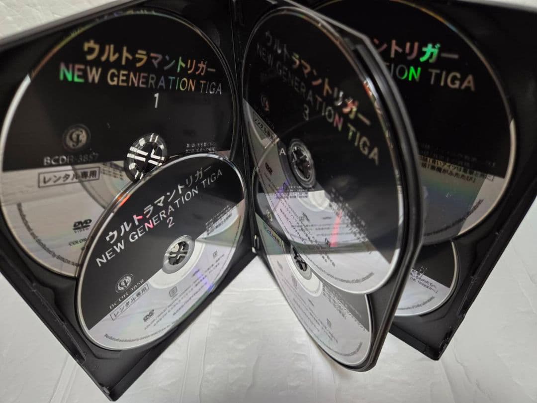 ウルトラマントリガー DVD　レンタル　全巻セット