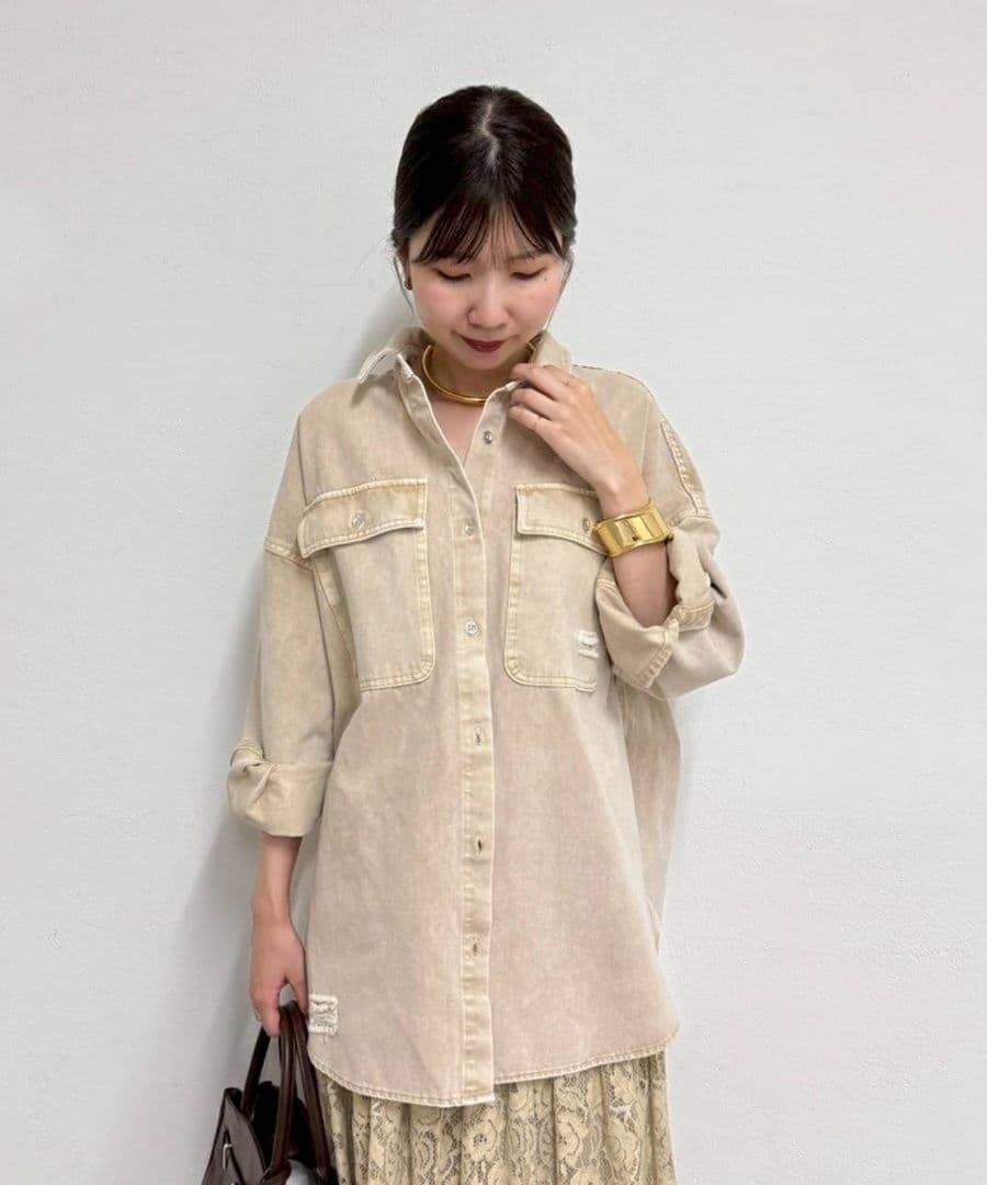 【Loungedress】ダメージデニムシャツ　ベージュ Sサイズ