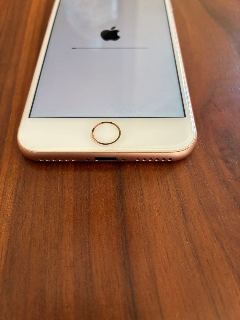 iPhone8 本体　64GB