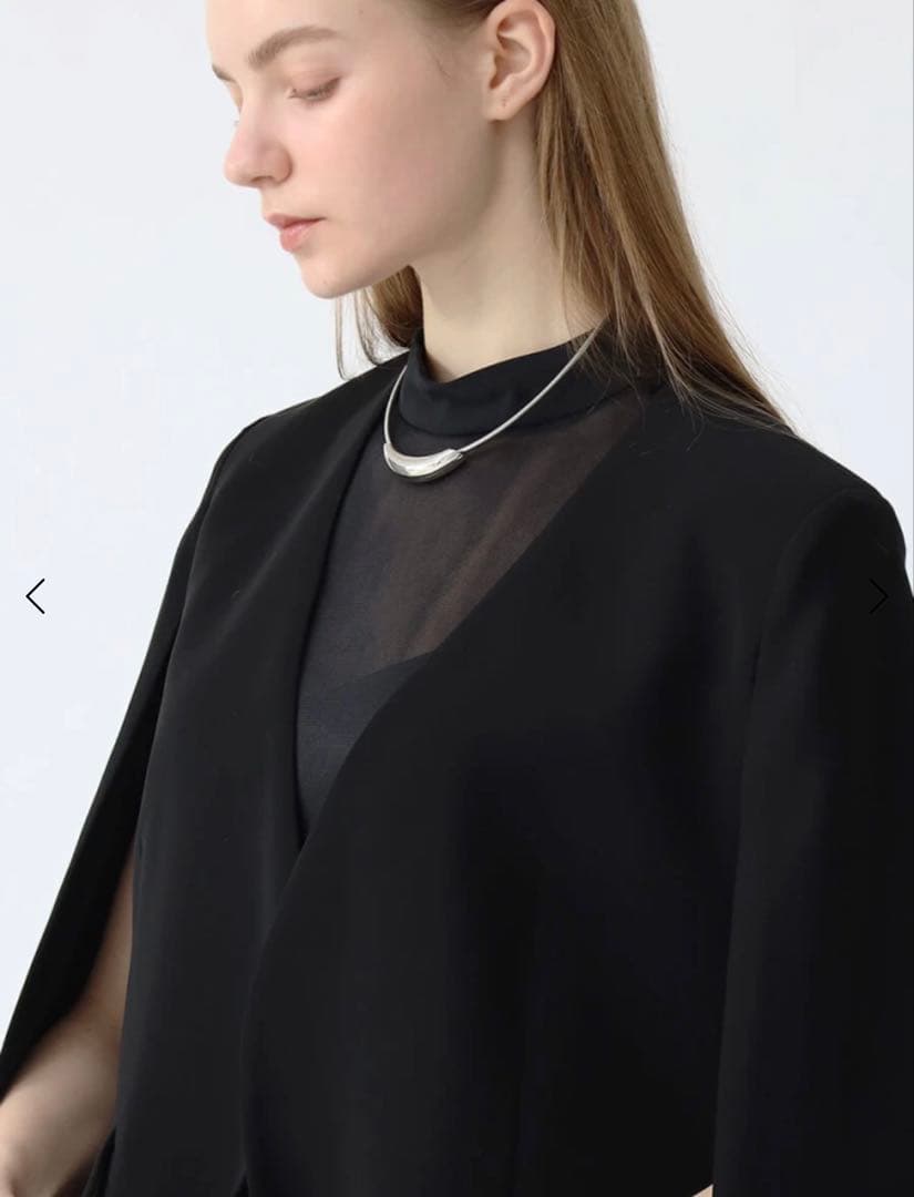 今期　新品　Aga Black ノーカラーダブルクロスケープジャケット　アウター