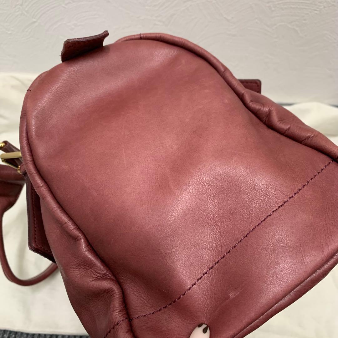 ヴィヴィアン レザー　ハンドバッグ ミニボストン　型押し ボルドー