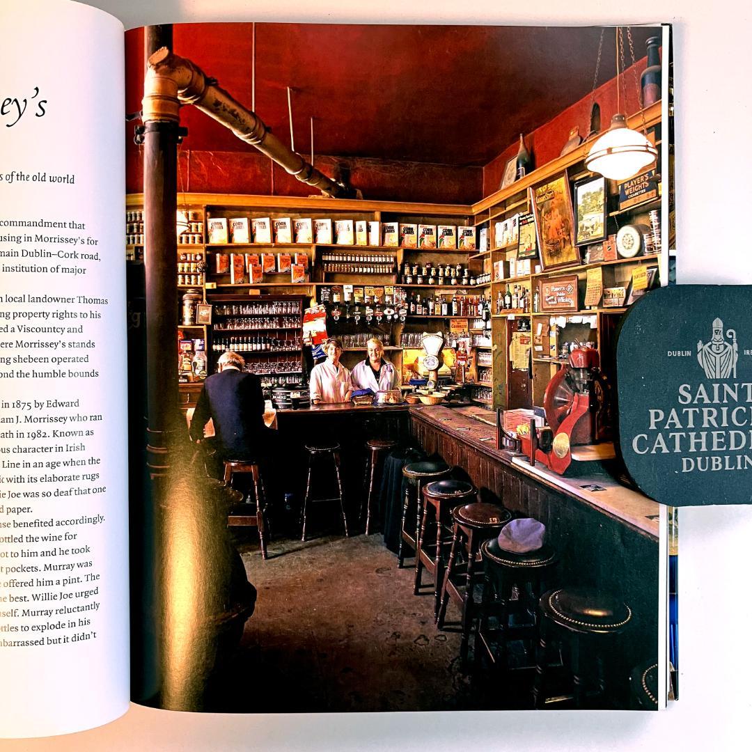 The Irish Pub / James Fennell他