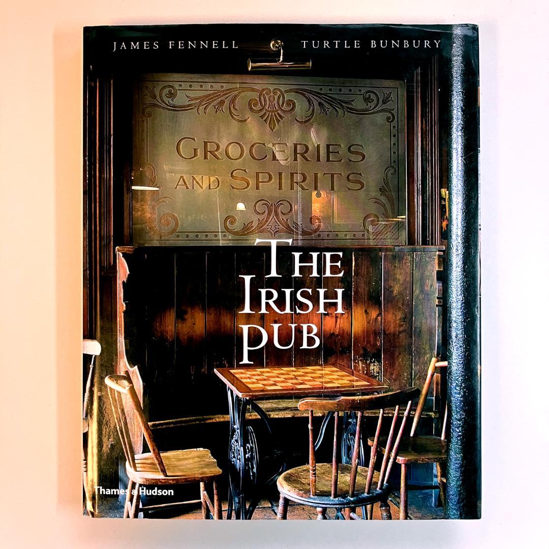 The Irish Pub / James Fennell他