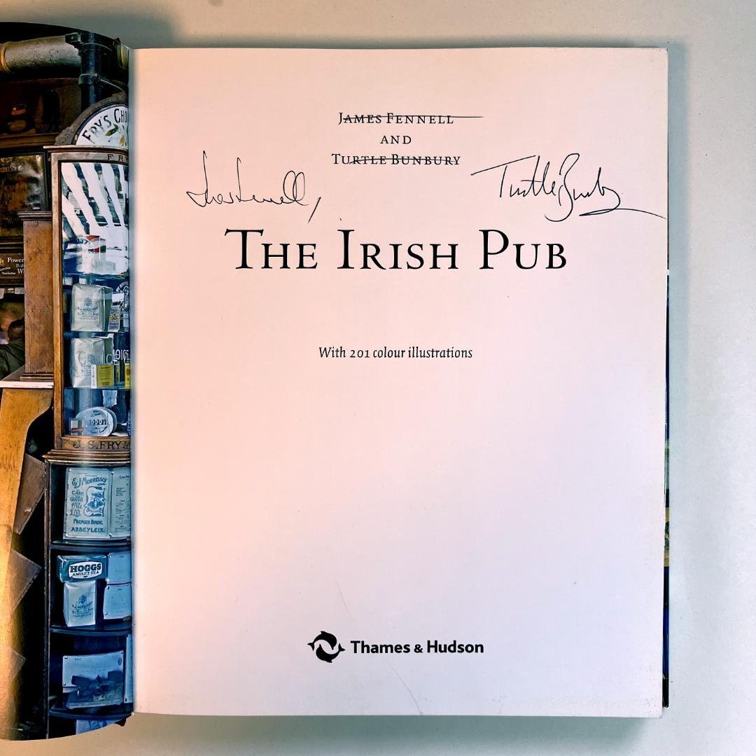 The Irish Pub / James Fennell他