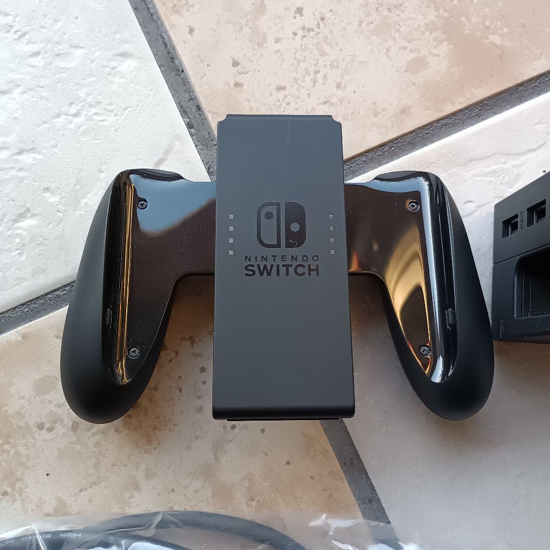 任天堂Switch本体　付属品　冷却ファン付きドッグ　別売りケース　グレー