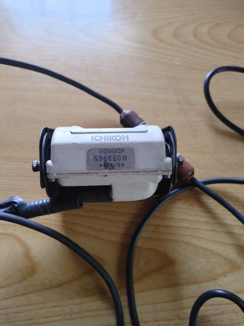 市光工業バックカメラモニター一式　 モニター2台