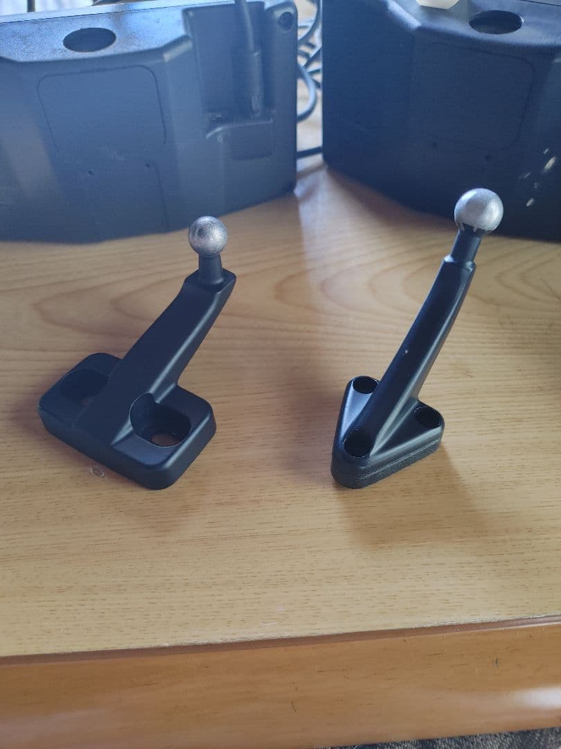 市光工業バックカメラモニター一式　 モニター2台