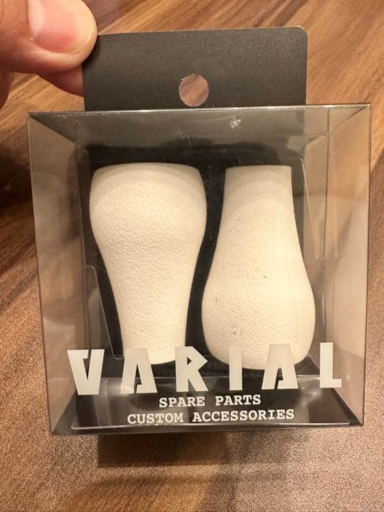 バリアルファットノブ　ホワイト