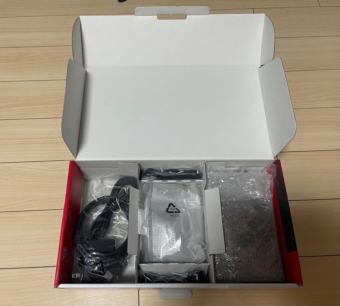 p*n様 Nintendo Switch 本体　付属品、箱付き