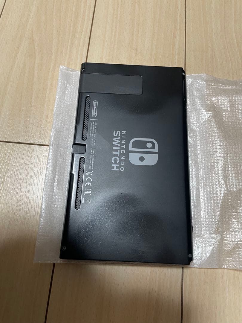 p*n様 Nintendo Switch 本体　付属品、箱付き