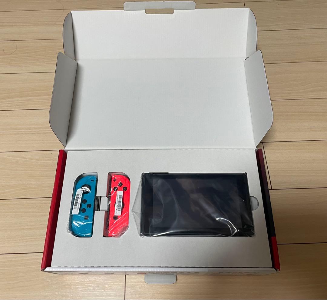 p*n様 Nintendo Switch 本体　付属品、箱付き