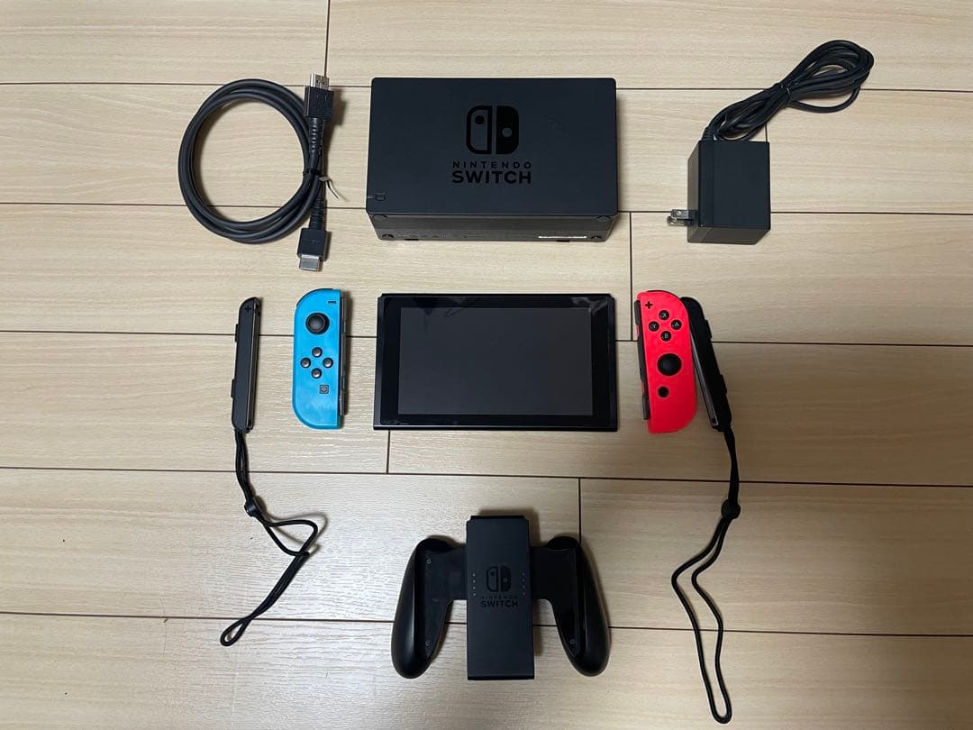 p*n様 Nintendo Switch 本体　付属品、箱付き