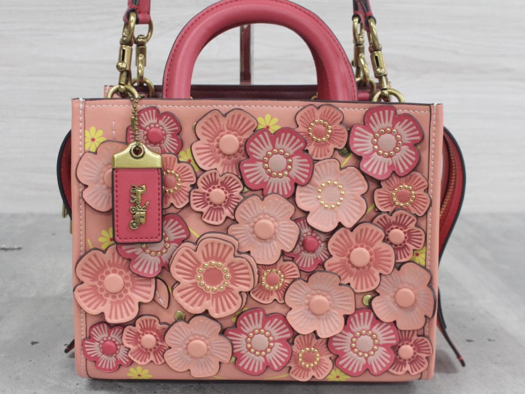 ■完売品極美品 コーチ C8510 ローグ バッグ25 ティーローズ レザー