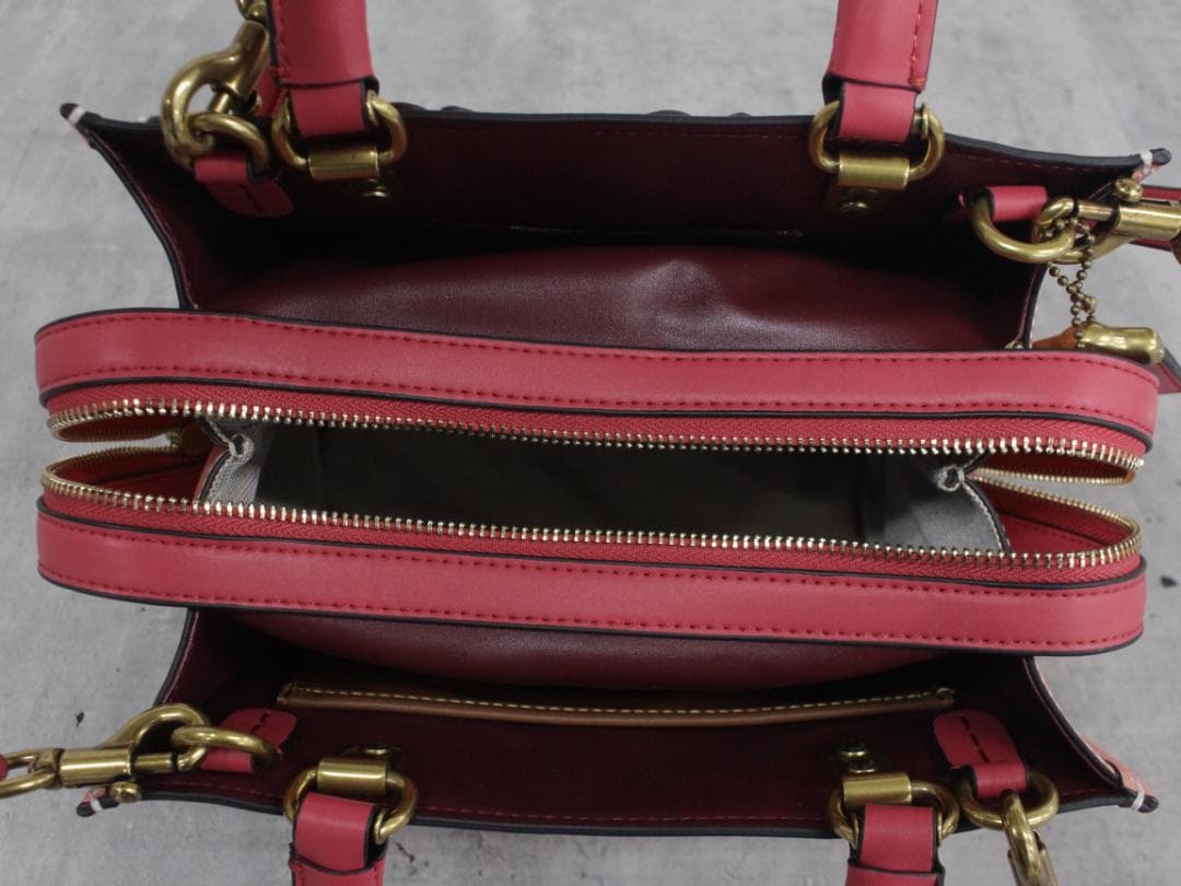 ■完売品極美品 コーチ C8510 ローグ バッグ25 ティーローズ レザー