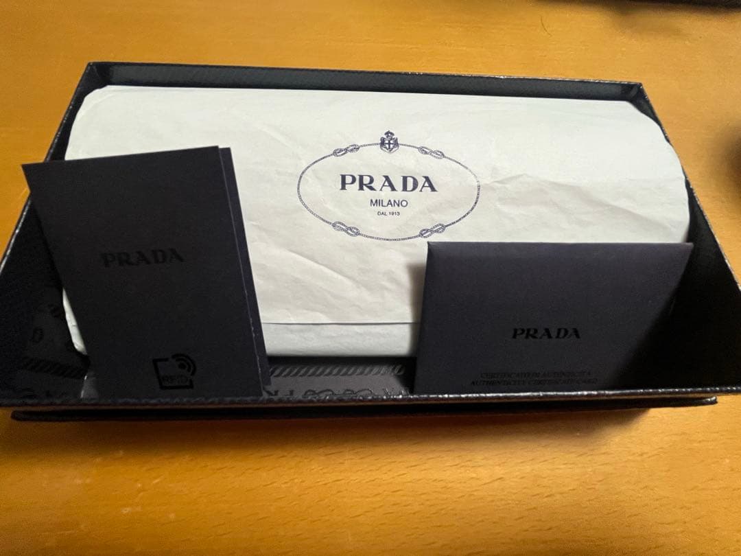 PRADA サフィアーノマルチカラー長財布　ブラック　ピンク