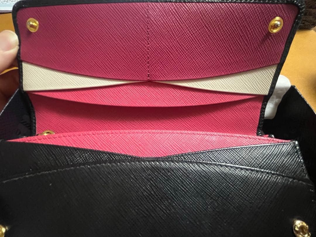 PRADA サフィアーノマルチカラー長財布　ブラック　ピンク