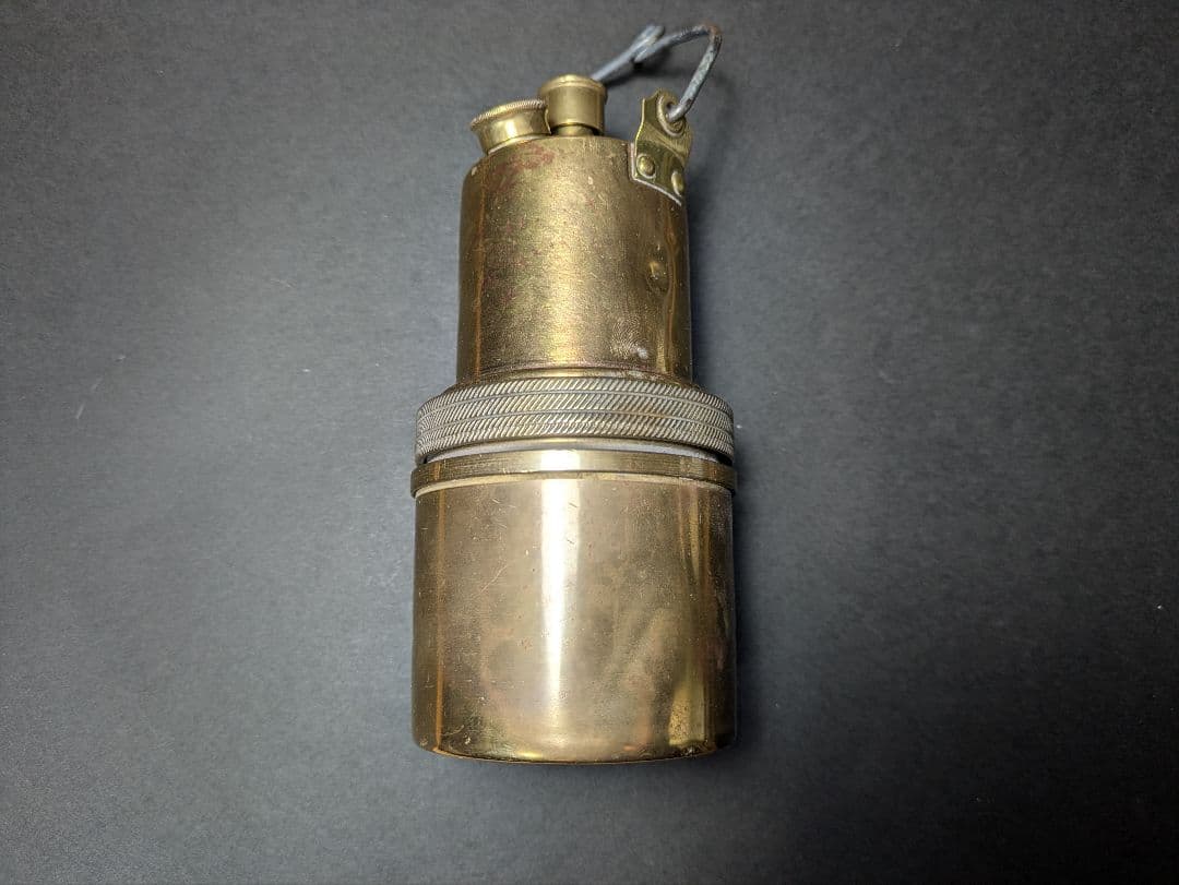 クリーニング済 カーバイトランプ