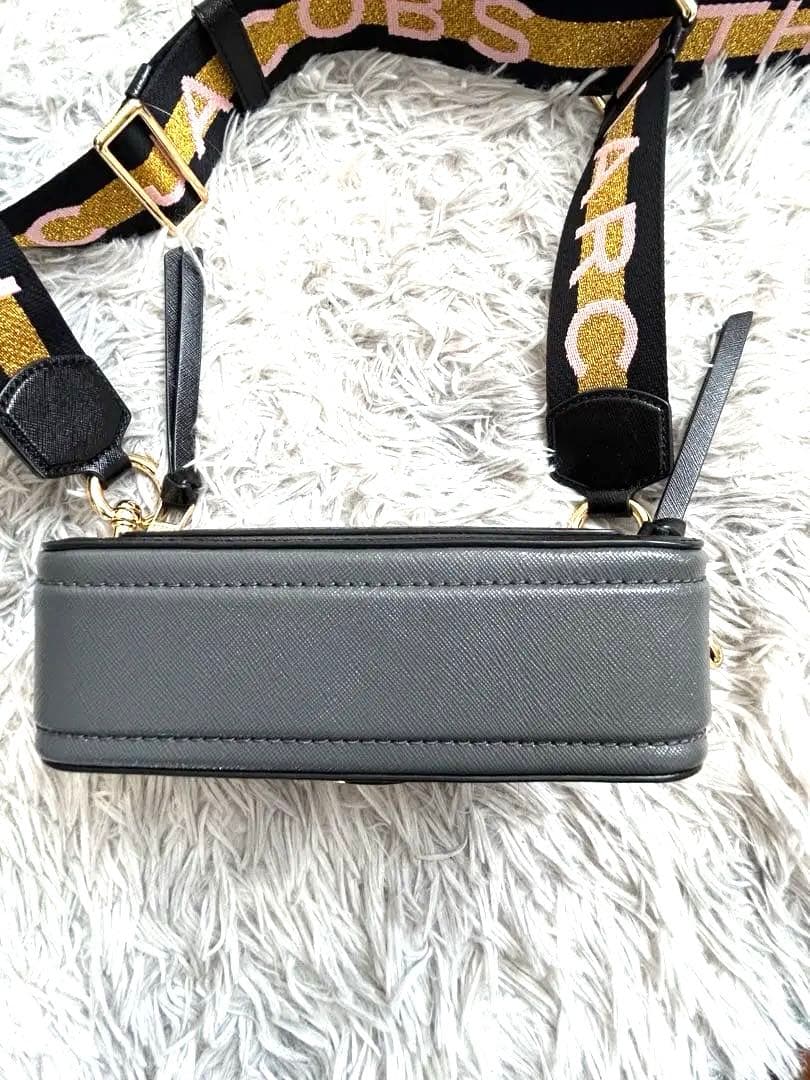 美品 最終価格 MARC JACOBS ショルダーバッグ スナップショット