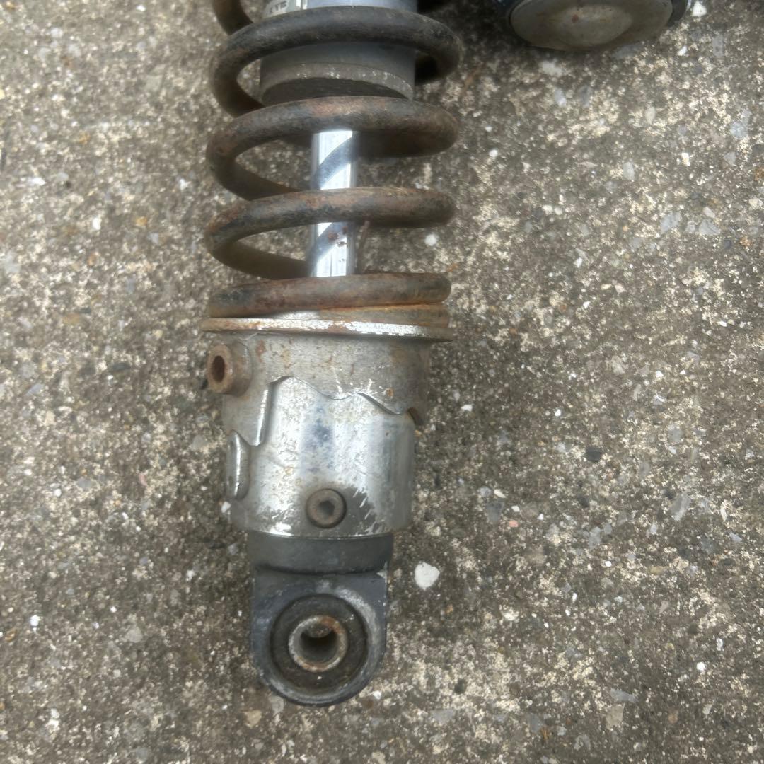 ゼファー純正リアサスペンション