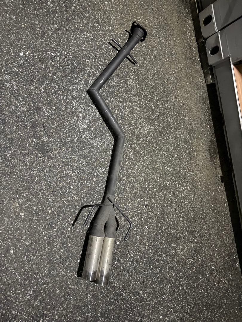 クラウン、マークx等、片側2本だしリアピースストレート