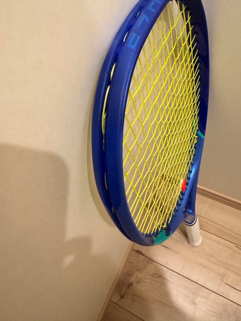 一回使用。未使用に近いYONEX EZONE 100 TOUR G2