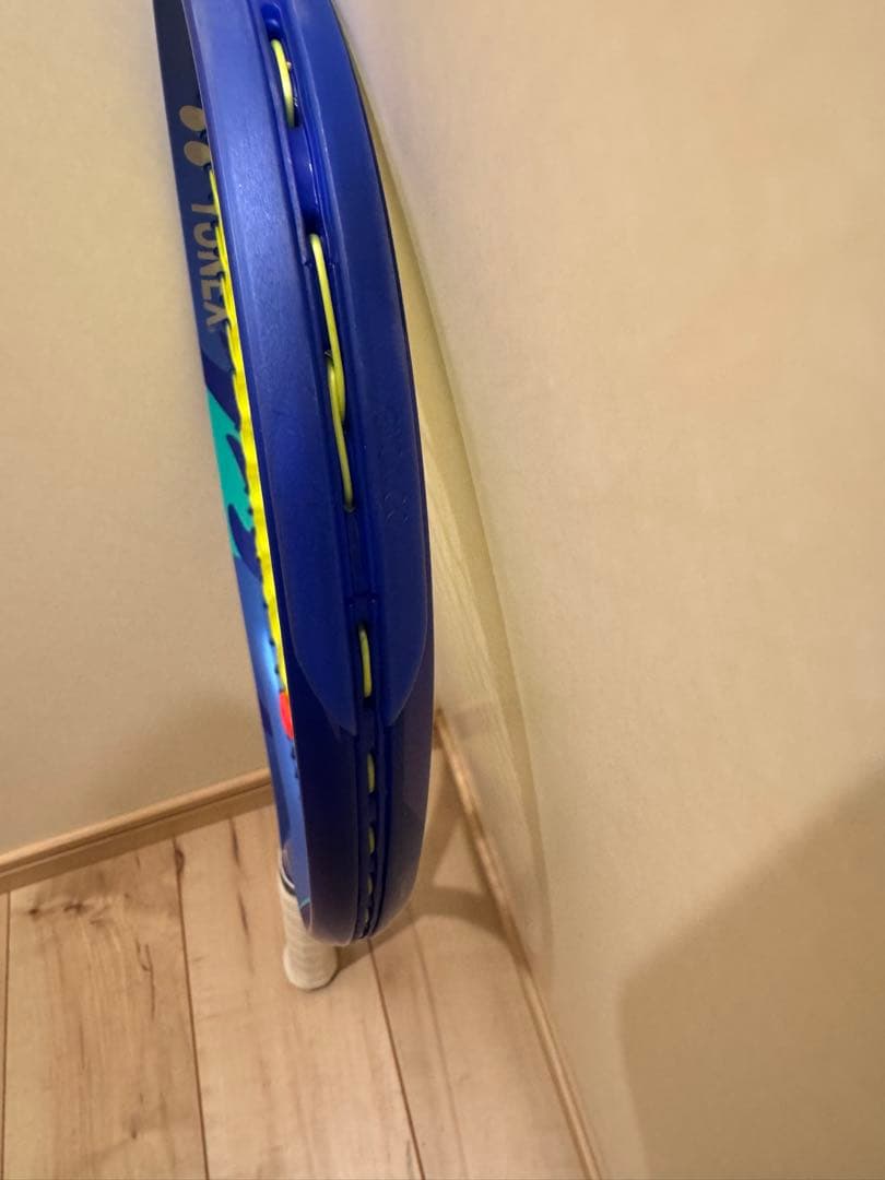 一回使用。未使用に近いYONEX EZONE 100 TOUR G2