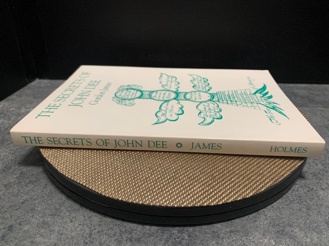 洋書 The Secrets of John Dee by Gordon James