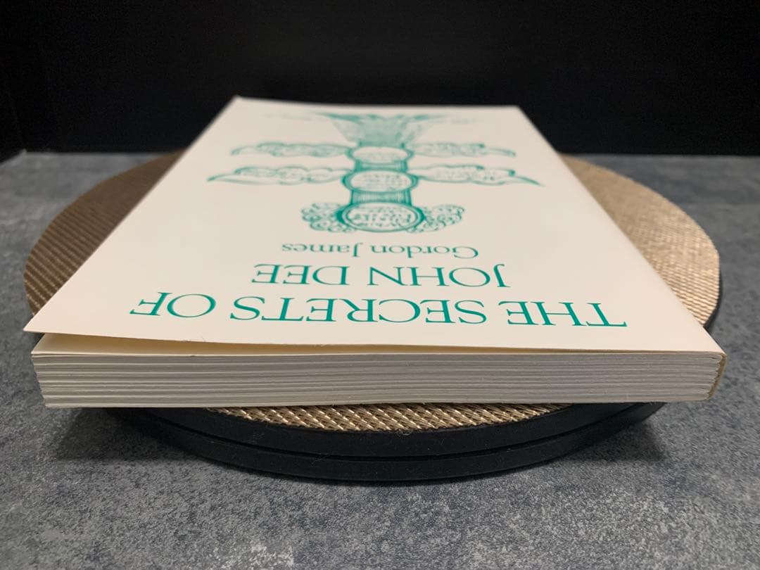 洋書 The Secrets of John Dee by Gordon James