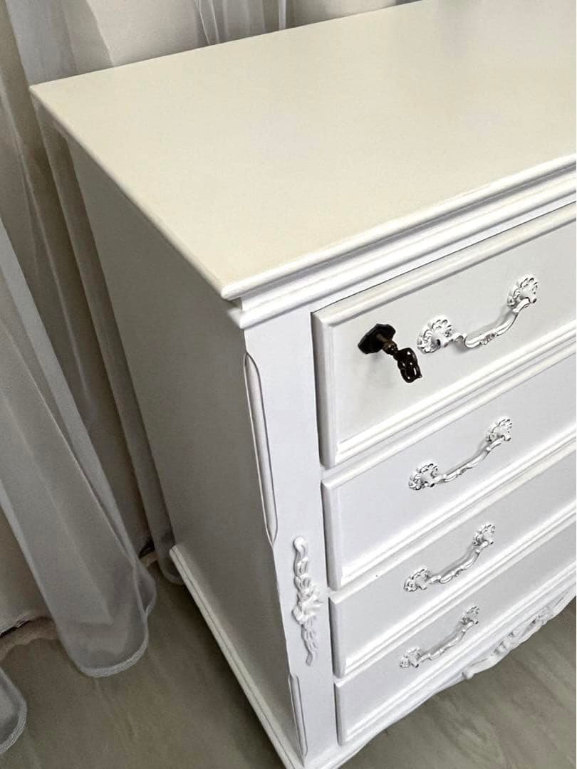 ロココ アンティーク キー付 フレンチ ホワイト チェスト