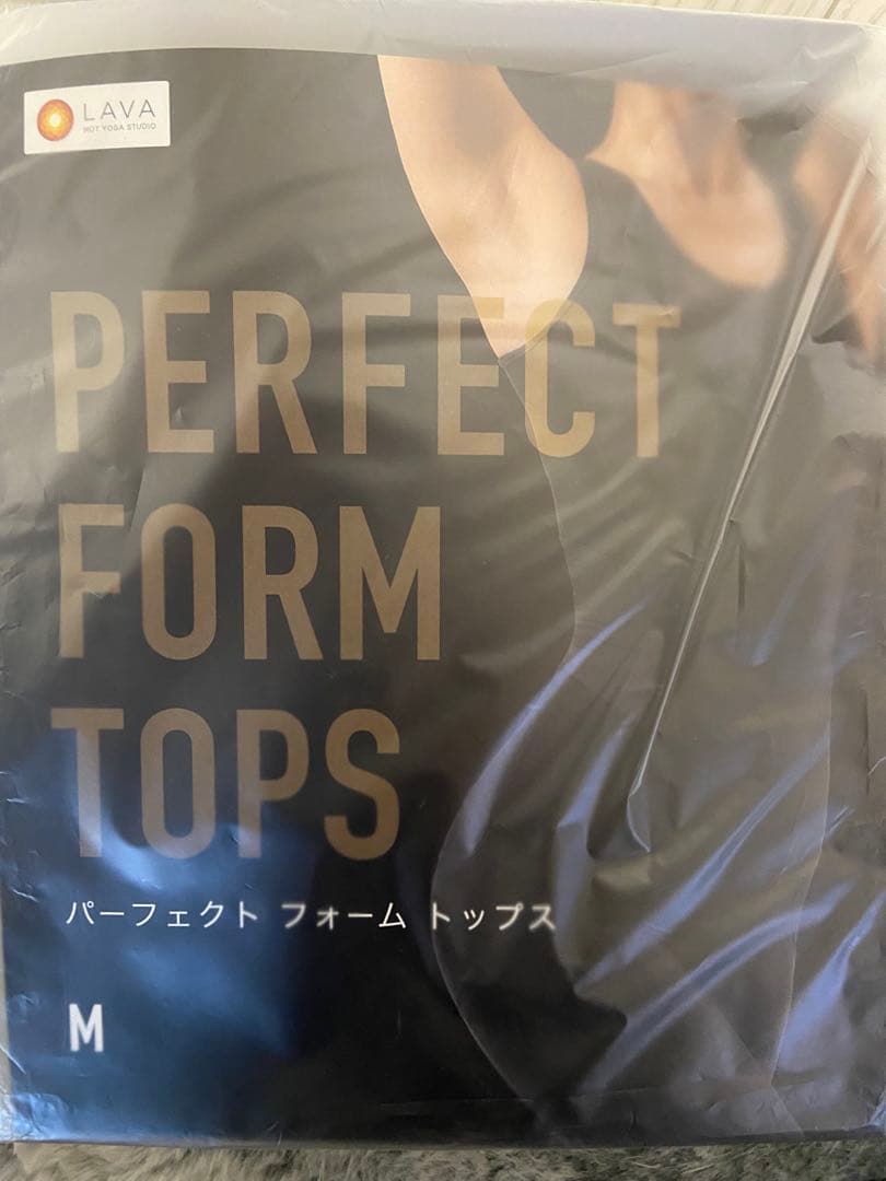 パーフェクトフォームトップス&レギンス Mサイズ