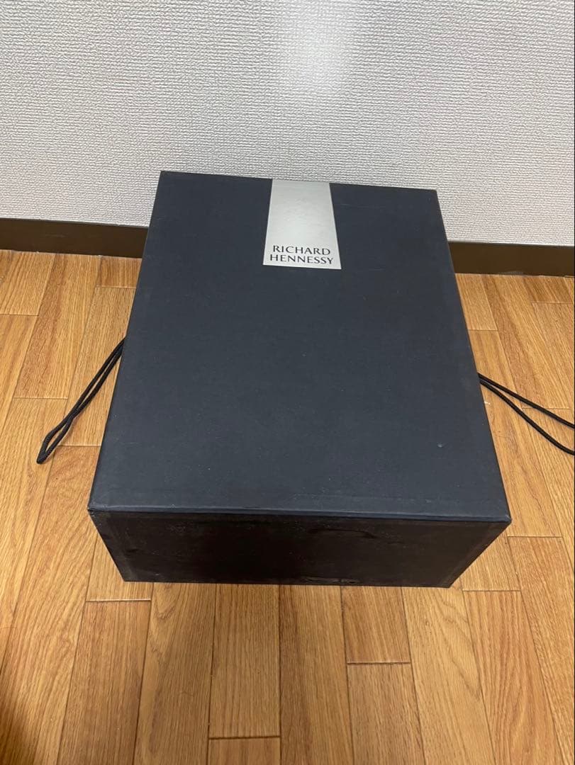 RICHARD HENNESSY ボトルケース