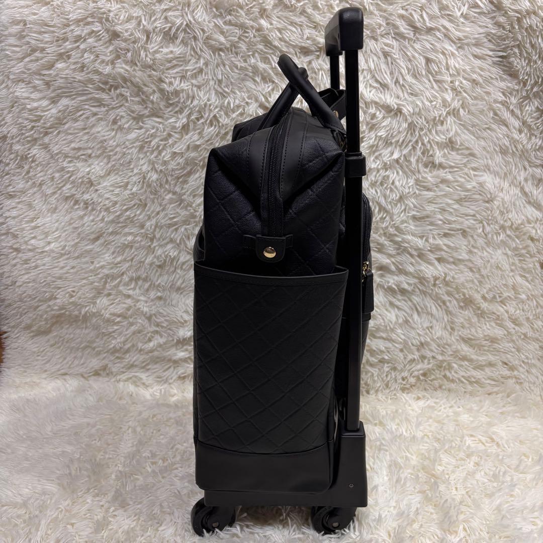 くぅ様向け【未使用級】スワニー　ダイヤキルト型押し　キャリートート