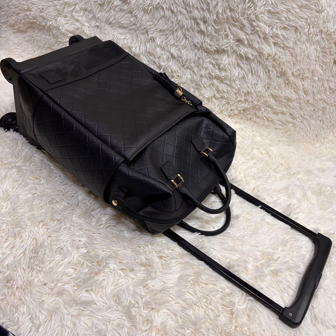 くぅ様向け【未使用級】スワニー　ダイヤキルト型押し　キャリートート