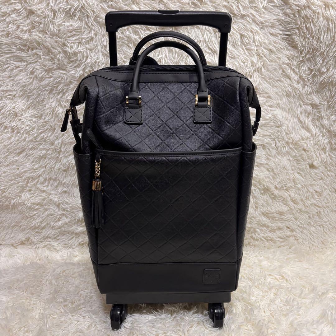 くぅ様向け【未使用級】スワニー　ダイヤキルト型押し　キャリートート