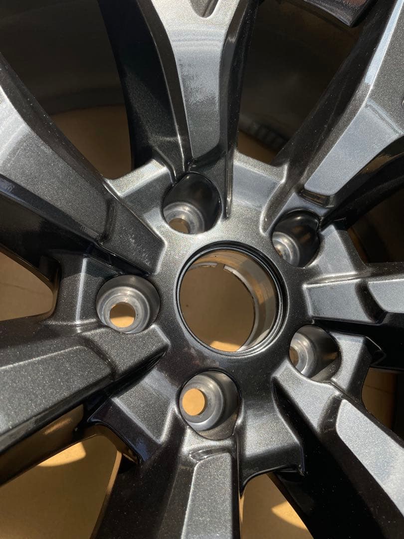 クラウンエステート　1本のみ純正アルミホイール　キャップ無し21インチ