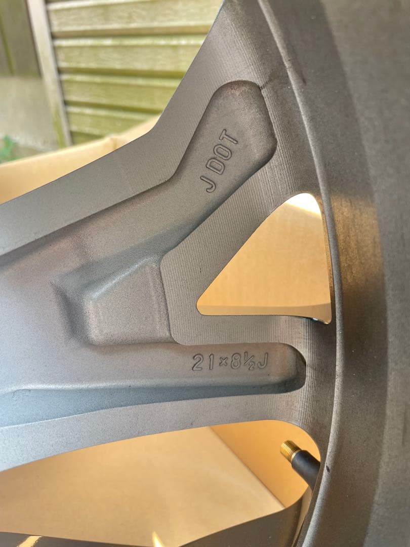 クラウンエステート　1本のみ純正アルミホイール　キャップ無し21インチ